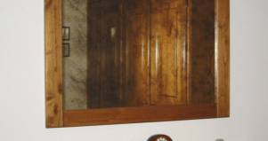 Specchio in legno su misura
